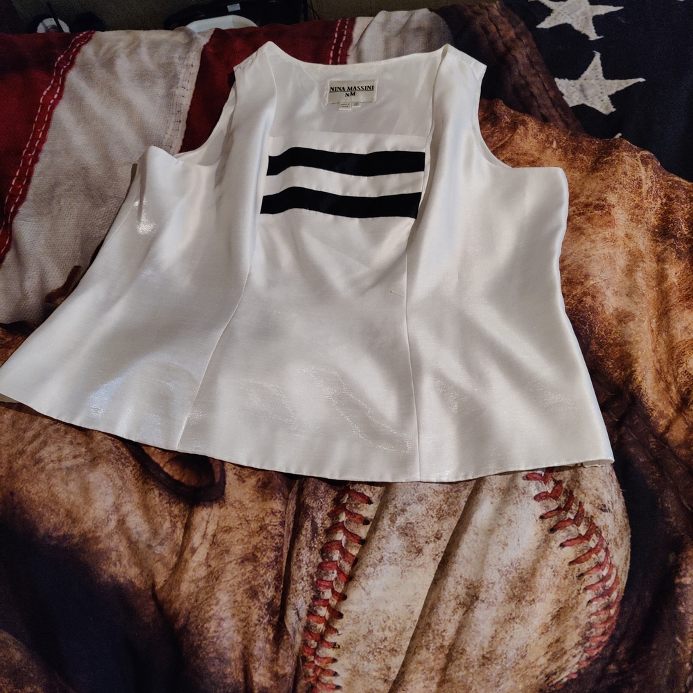 Massini White and Navy Outfit - Picture 8 of 12